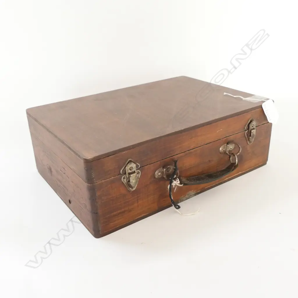 HELIOS' ELECTROTHERAPY DEVICE, MADE IN GERMANY, IN BEECH BOX Image 1++